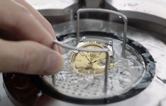 欧米茄金表怎么护理